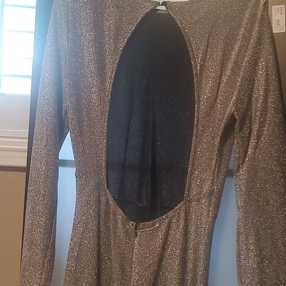 Dress - Picture 3 of 3